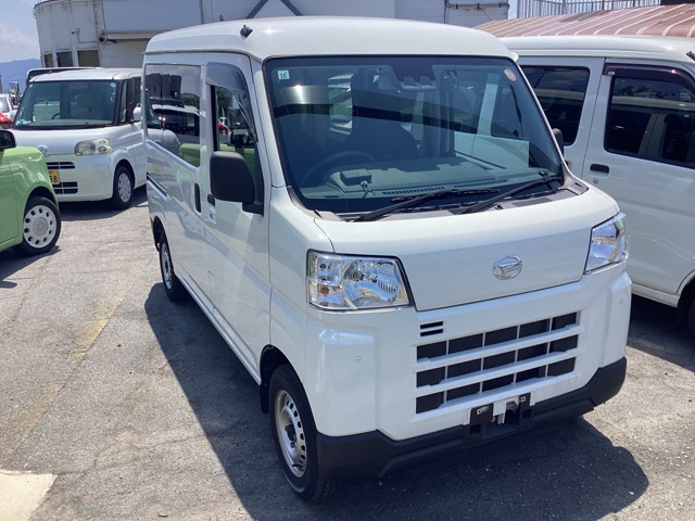 Daihatsu Hijet Cargo 1