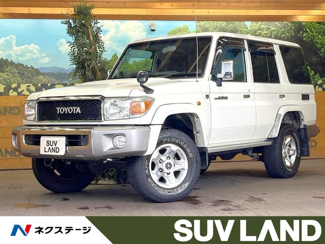 Toyota Land Cruiser 70 2
