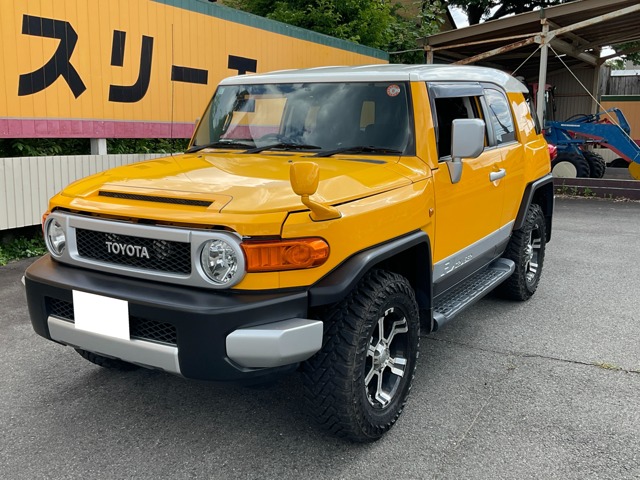 Toyota FJ Cruiser 2