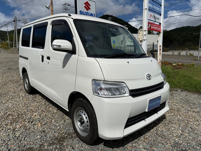 Toyota Town Ace Van 1