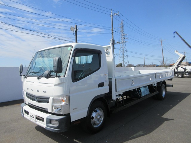 Mitsubishi Fuso Canter 1