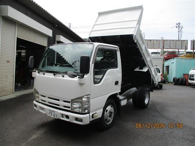 Isuzu Elf 1