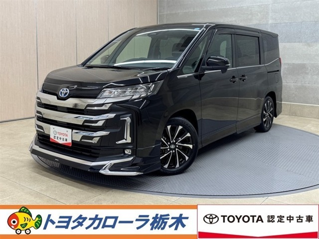 Toyota Noah 1