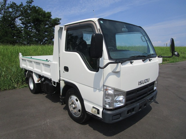 2013 Isuzu Elf