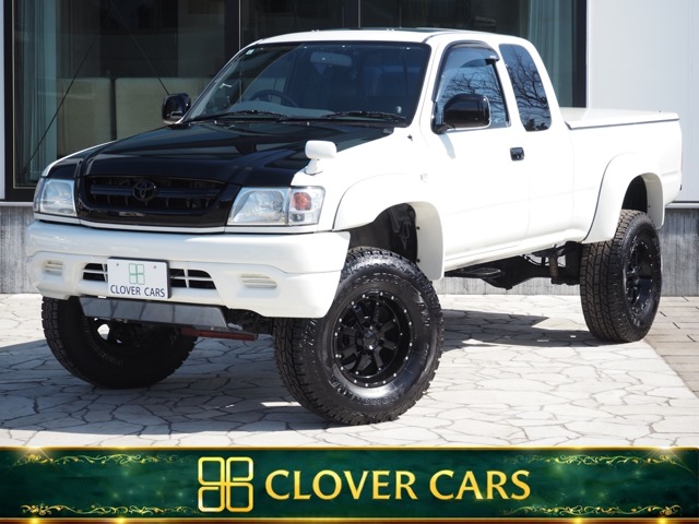 Toyota Hilux 1