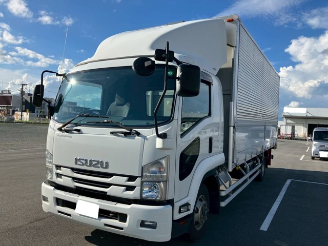 Isuzu Forward 1