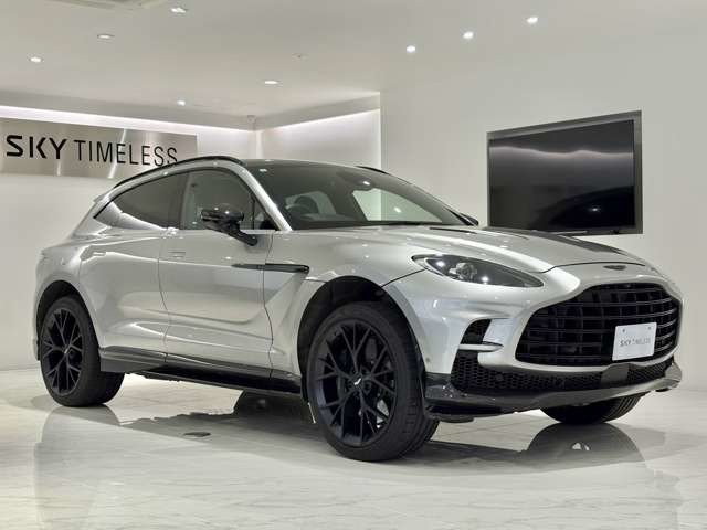2025 Aston Martin DBX