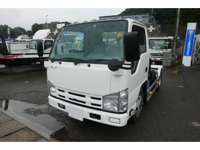2012 Isuzu Elf