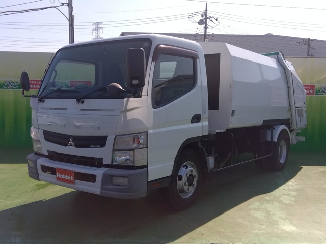 Mitsubishi Fuso Canter 1