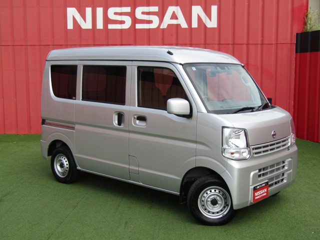 Nissan NV100 Clipper 1