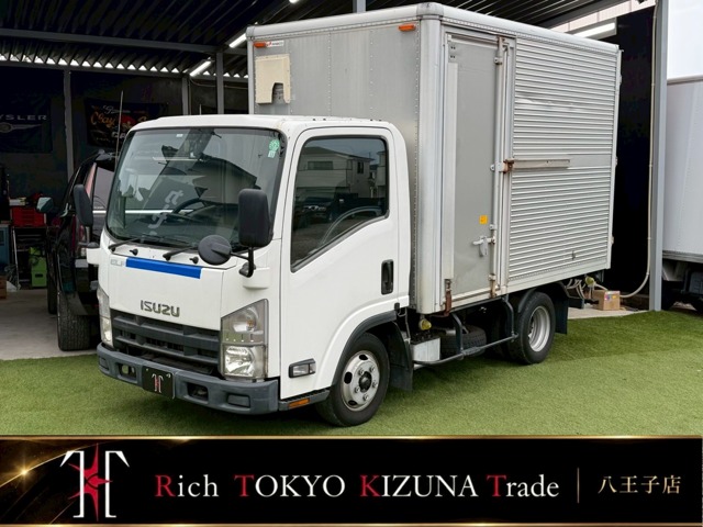 2010 Isuzu Elf