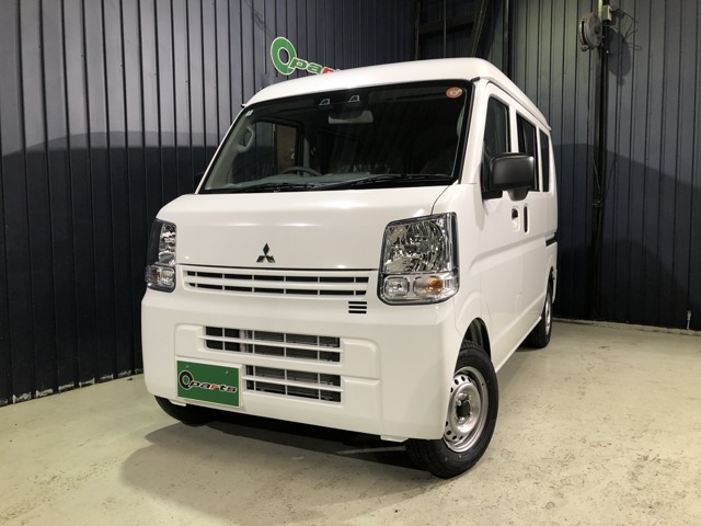 Mitsubishi Minicab Van 1