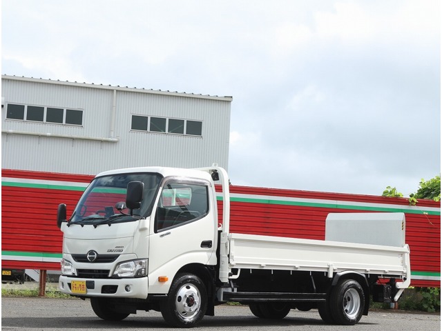 2017 Hino Dutro