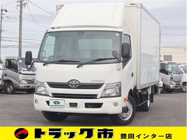 Toyota Toyoace 1