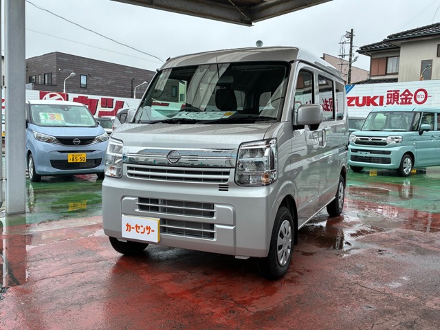 Nissan NV100 Clipper 1