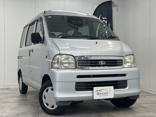 Daihatsu Hijet Cargo 1