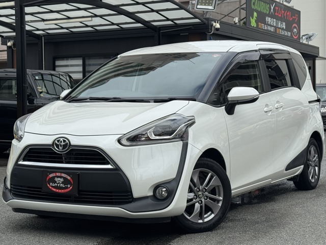 Toyota Sienta 1