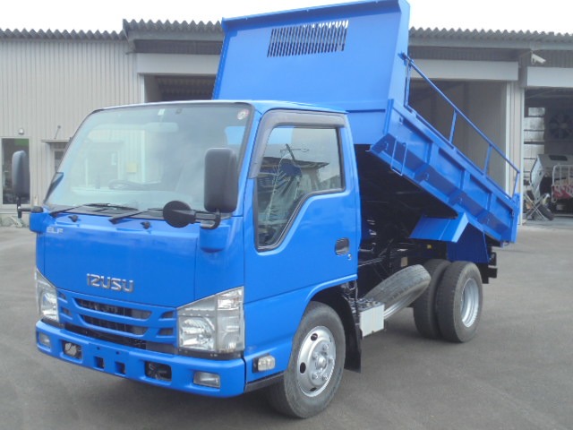 2015 Isuzu Elf