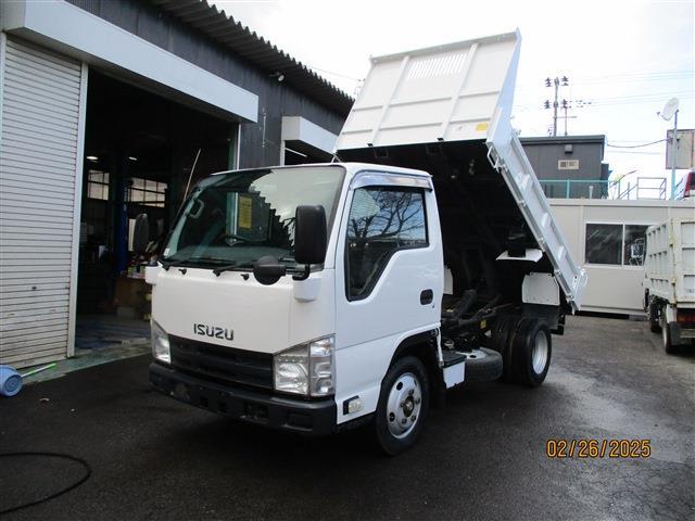 Isuzu Elf 1