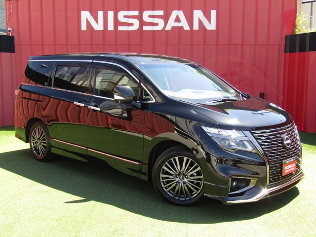 Nissan Elgrand 2