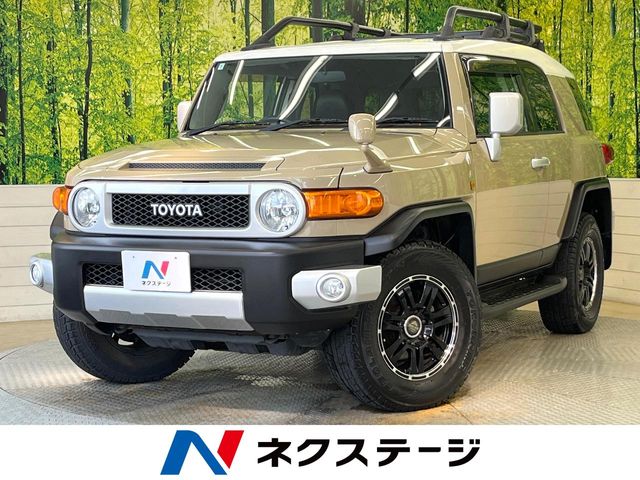Toyota FJ Cruiser 2