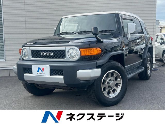 Toyota FJ Cruiser 2