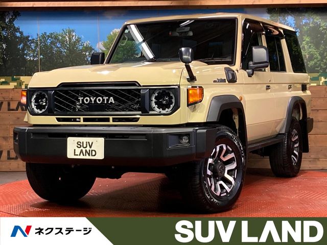 Toyota Land Cruiser 70 2