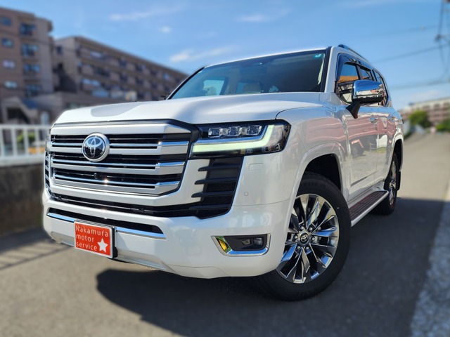 Toyota Land Cruiser 300 2