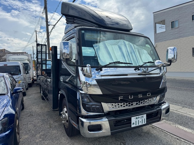 Mitsubishi Fuso Canter 1