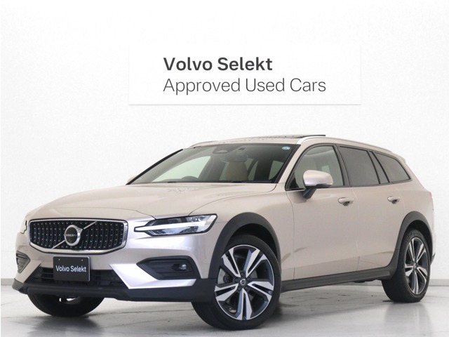 Volvo V60 Cross Country 1