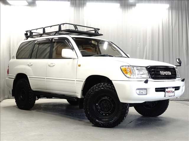 Toyota Land Cruiser 100 2
