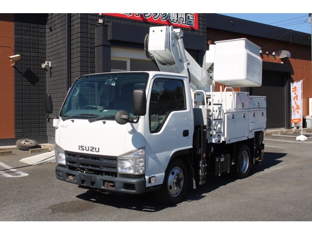 Isuzu Elf 1