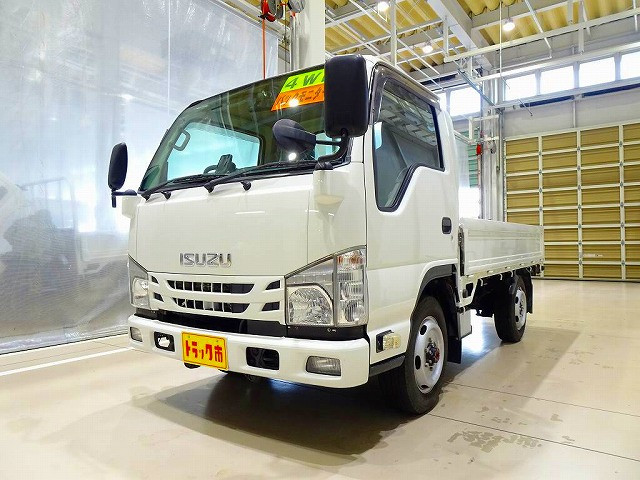 2017 Isuzu Elf