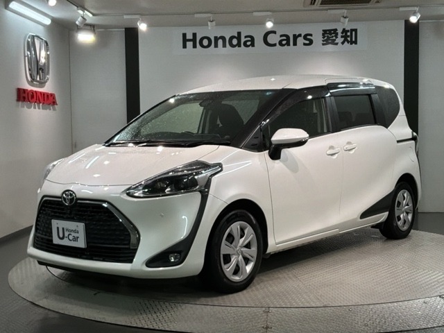 Toyota Sienta 1