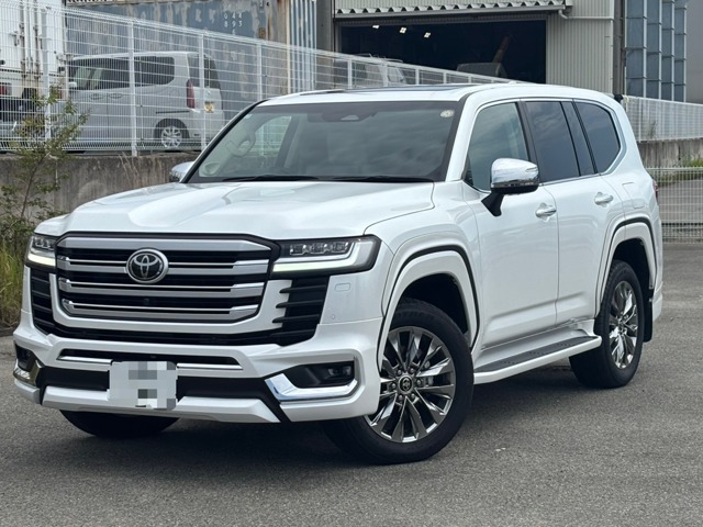 Toyota Land Cruiser 300 2