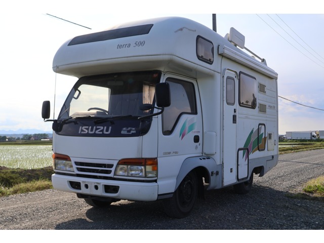 Isuzu Elf 1