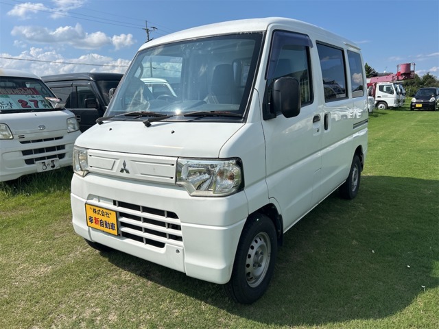 2013 Mitsubishi Minicab Van