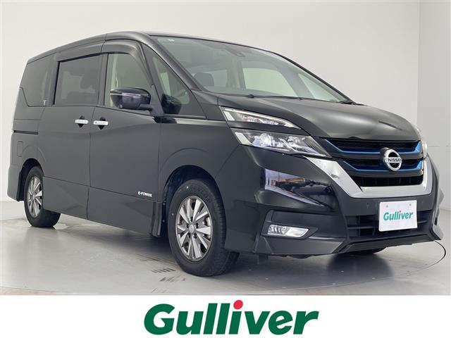 Nissan Serena 1