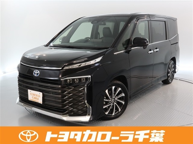 Toyota Voxy 1