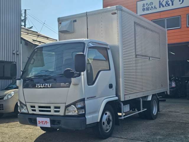 Isuzu Elf 1