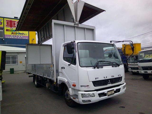 Mitsubishi Fuso Fighter 1
