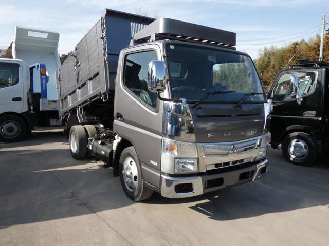 Mitsubishi Fuso Canter 2