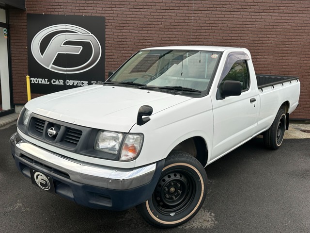 2000 Nissan Datsun