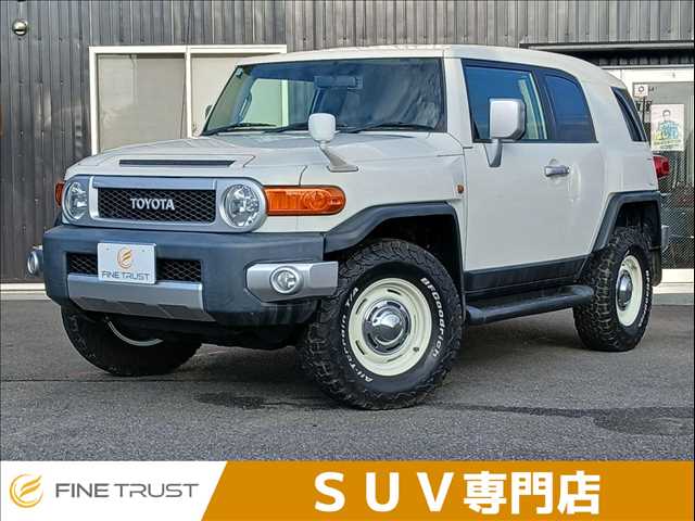 Toyota FJ Cruiser 2