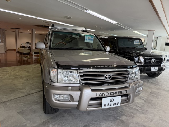 Toyota Land Cruiser 100 2