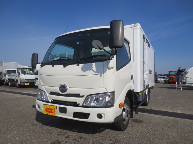 2023 Hino Dutro
