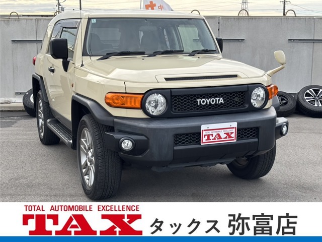 Toyota FJ Cruiser 2