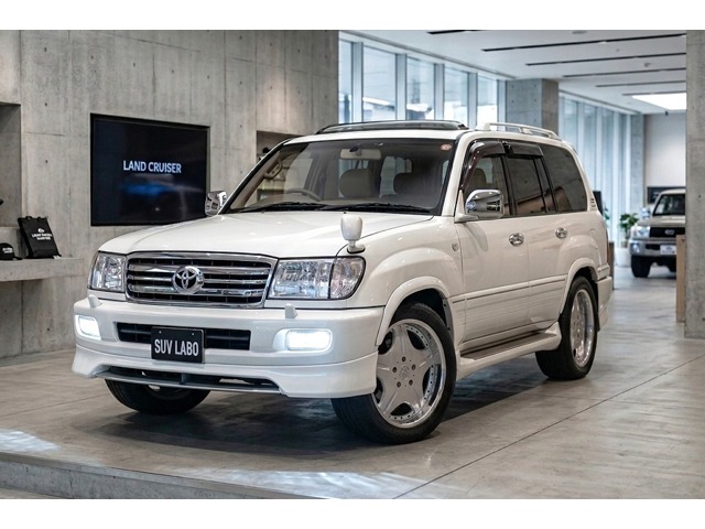 Toyota Land Cruiser 100 2