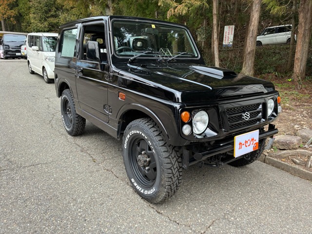 Suzuki Jimny 1