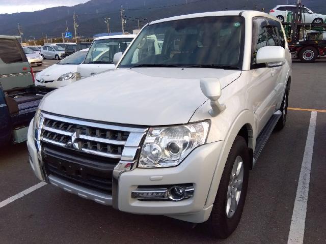 2017 Mitsubishi Pajero